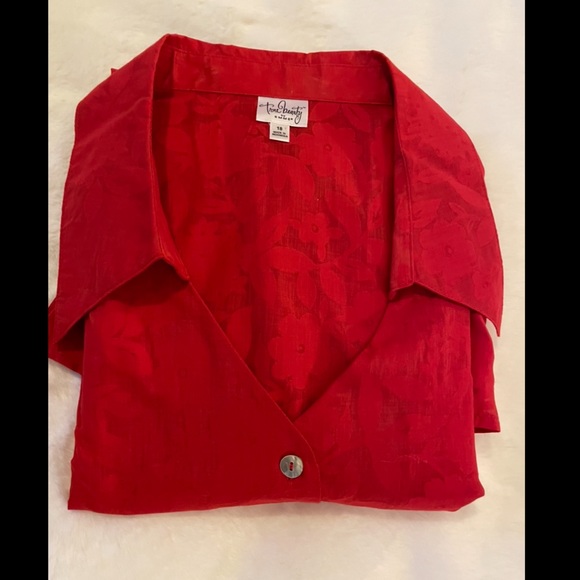 True Beauty by Emme sheer floral blouse red ; 18 - Picture 11 of 12